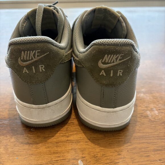 Nike Air Force 1 Olive Green  - Size 10.5 - Picture 2 of 4